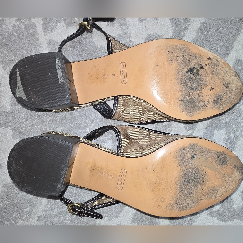 Coach small hills sandals. Size 8 - Picture 6 of 10